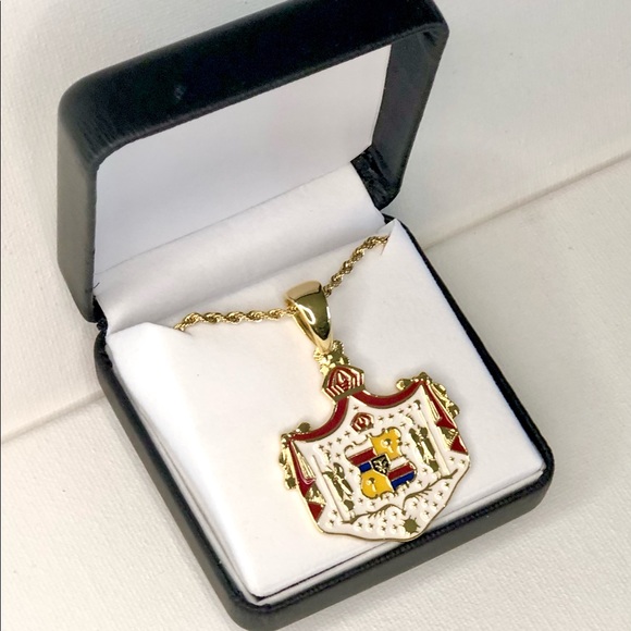 14k Hawaiian Coat of Arms Pendant Necklace Set 2mm - Picture 6 of 13
